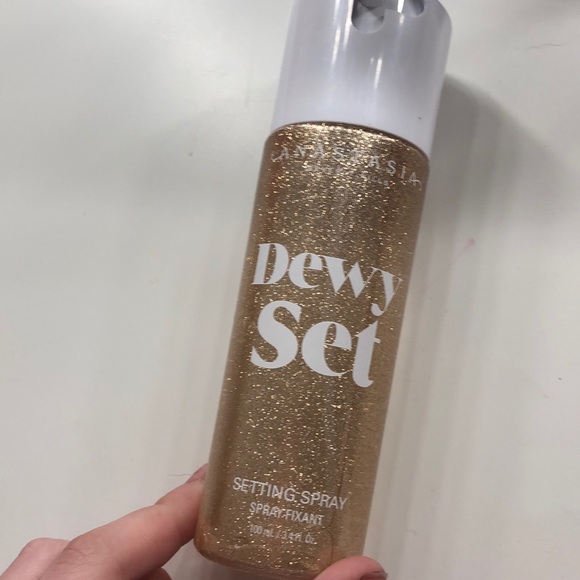Anastasia Beverly Hills Other - Anastasia dewy setting spray Anastasia Beverly Hills Other - Anastasia dewy setting spray